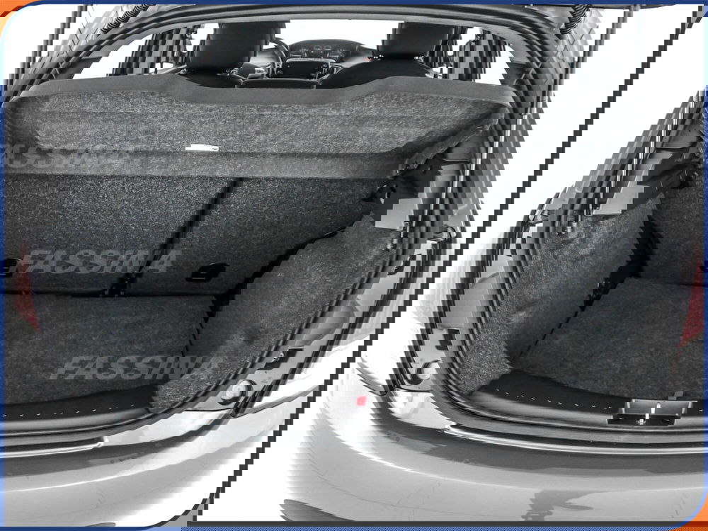 Lancia Ypsilon usata a Milano (11)