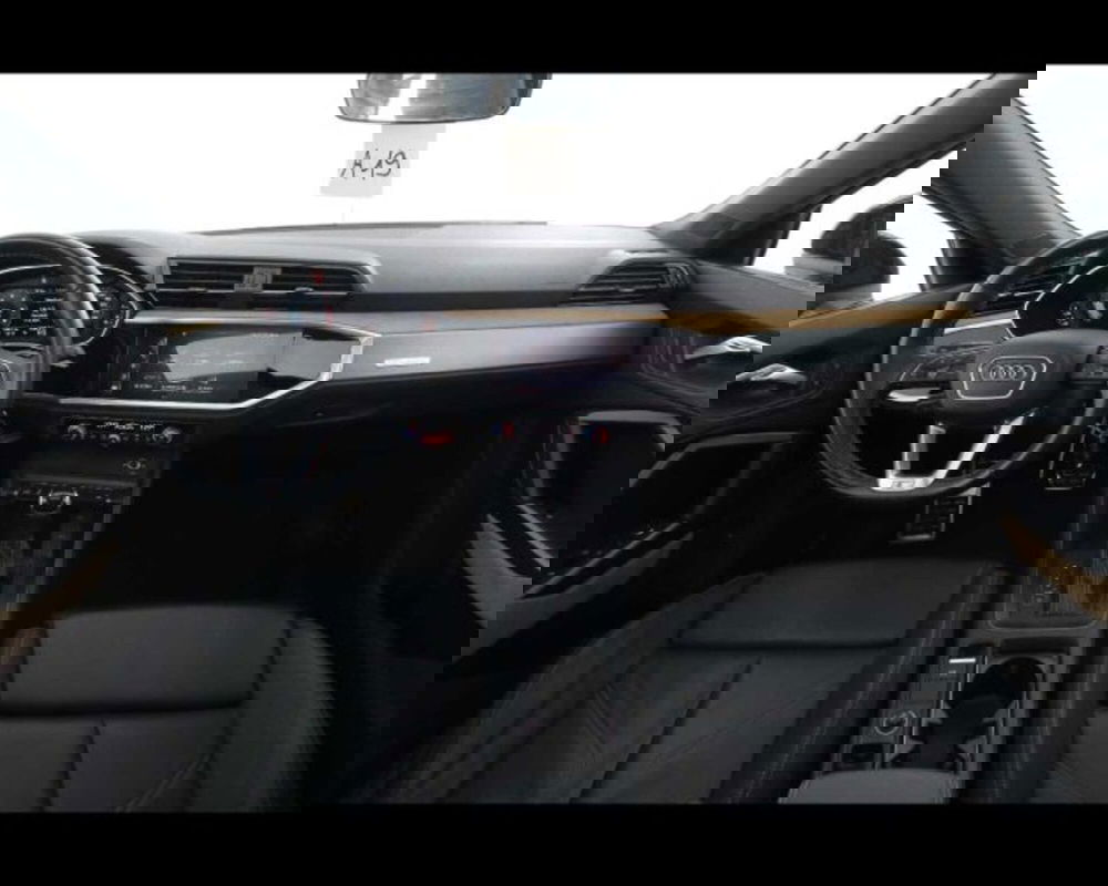 Audi Q3 Sportback usata a Bologna (13)