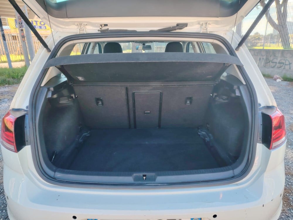 Volkswagen Golf usata a Massa-Carrara (10)