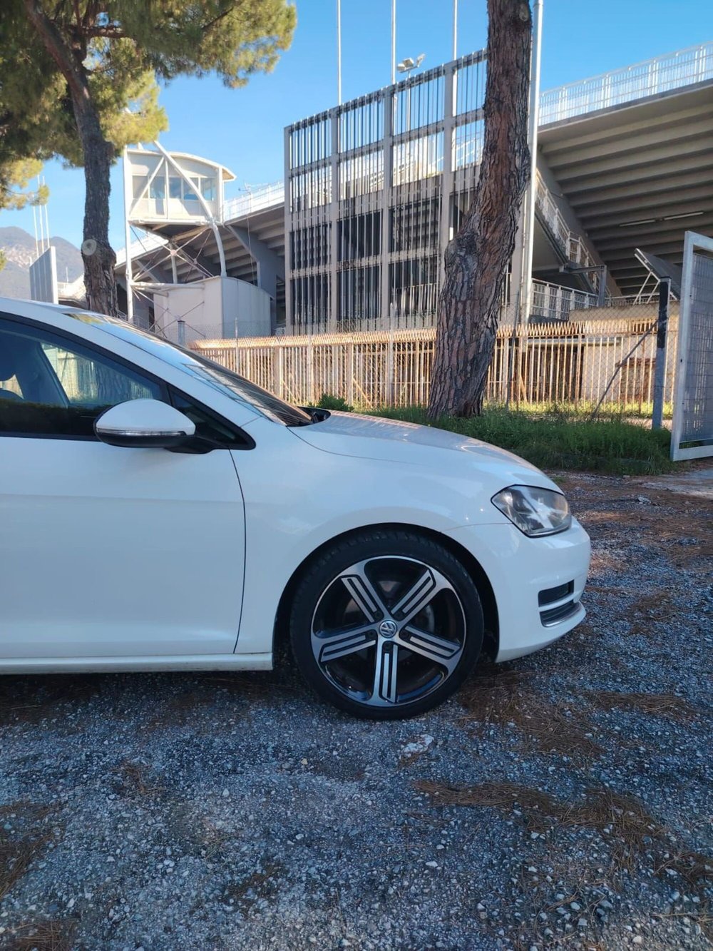 Volkswagen Golf usata a Massa-Carrara (12)