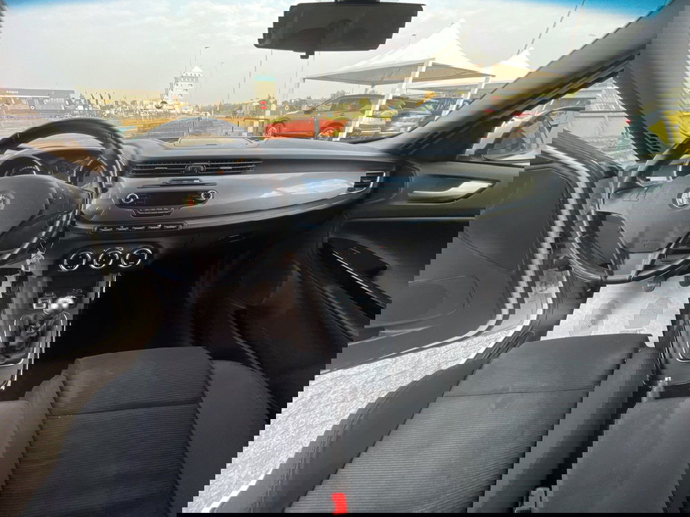 Alfa Romeo Giulietta usata a Parma (12)