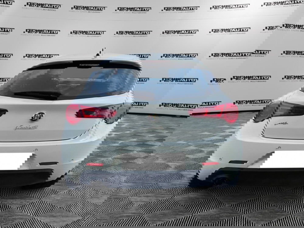 Alfa Romeo Giulietta usata a Parma (4)