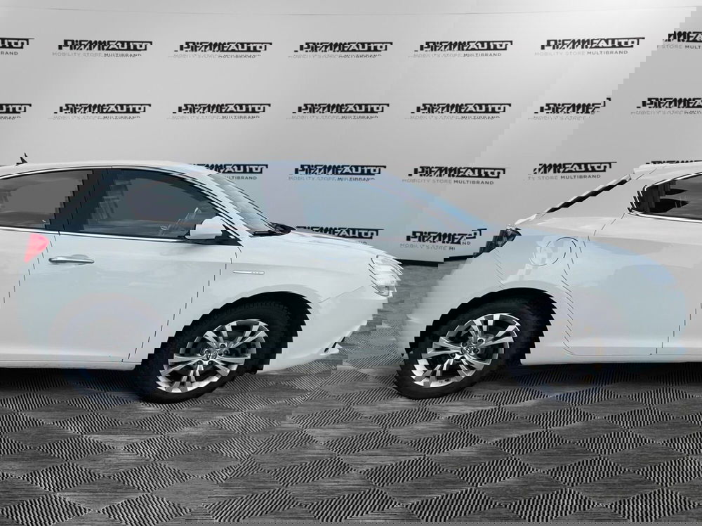 Alfa Romeo Giulietta usata a Parma (7)