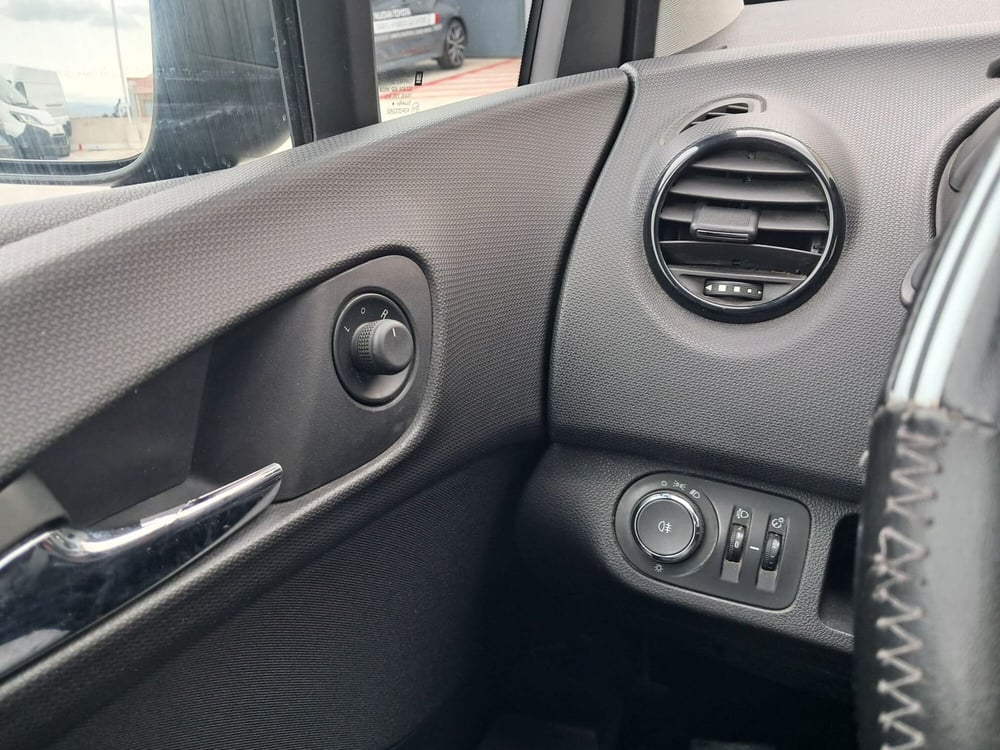 Opel Meriva usata a Cagliari (13)