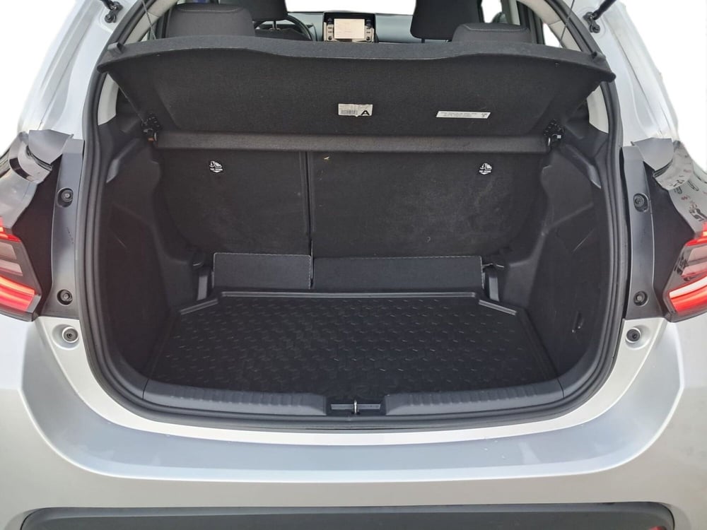 Toyota Yaris usata a Cagliari (10)