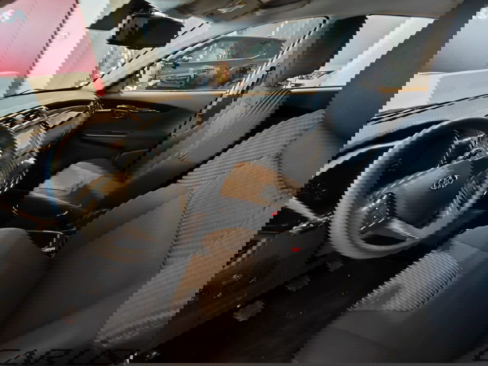 Mahindra KUV100 nuova a Foggia (6)