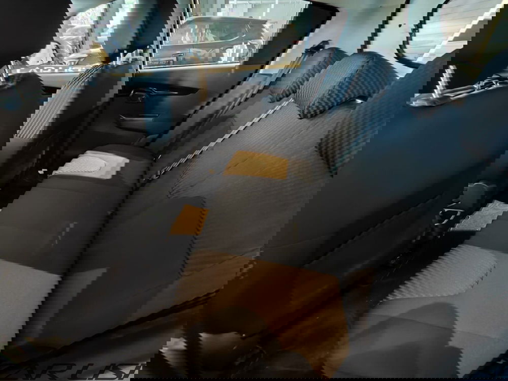 Mahindra KUV100 nuova a Foggia (8)