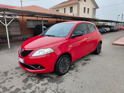 Lancia Ypsilon 1.0 FireFly 5 porte S&amp;S Hybrid Ecochic Silver del 2020 usata a Borgaro Torinese