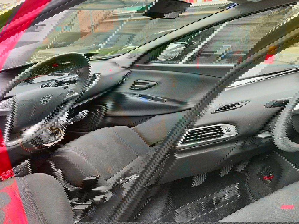 Lancia Ypsilon usata a Torino (10)