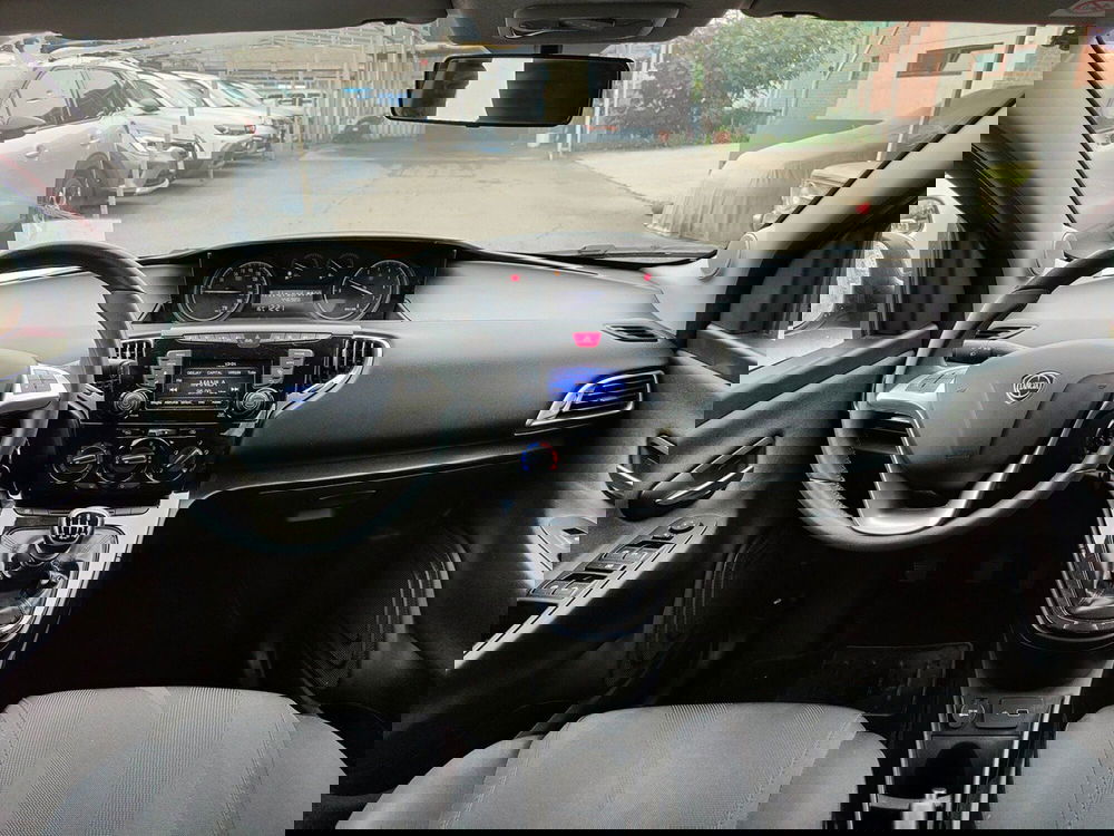 Lancia Ypsilon usata a Torino (11)