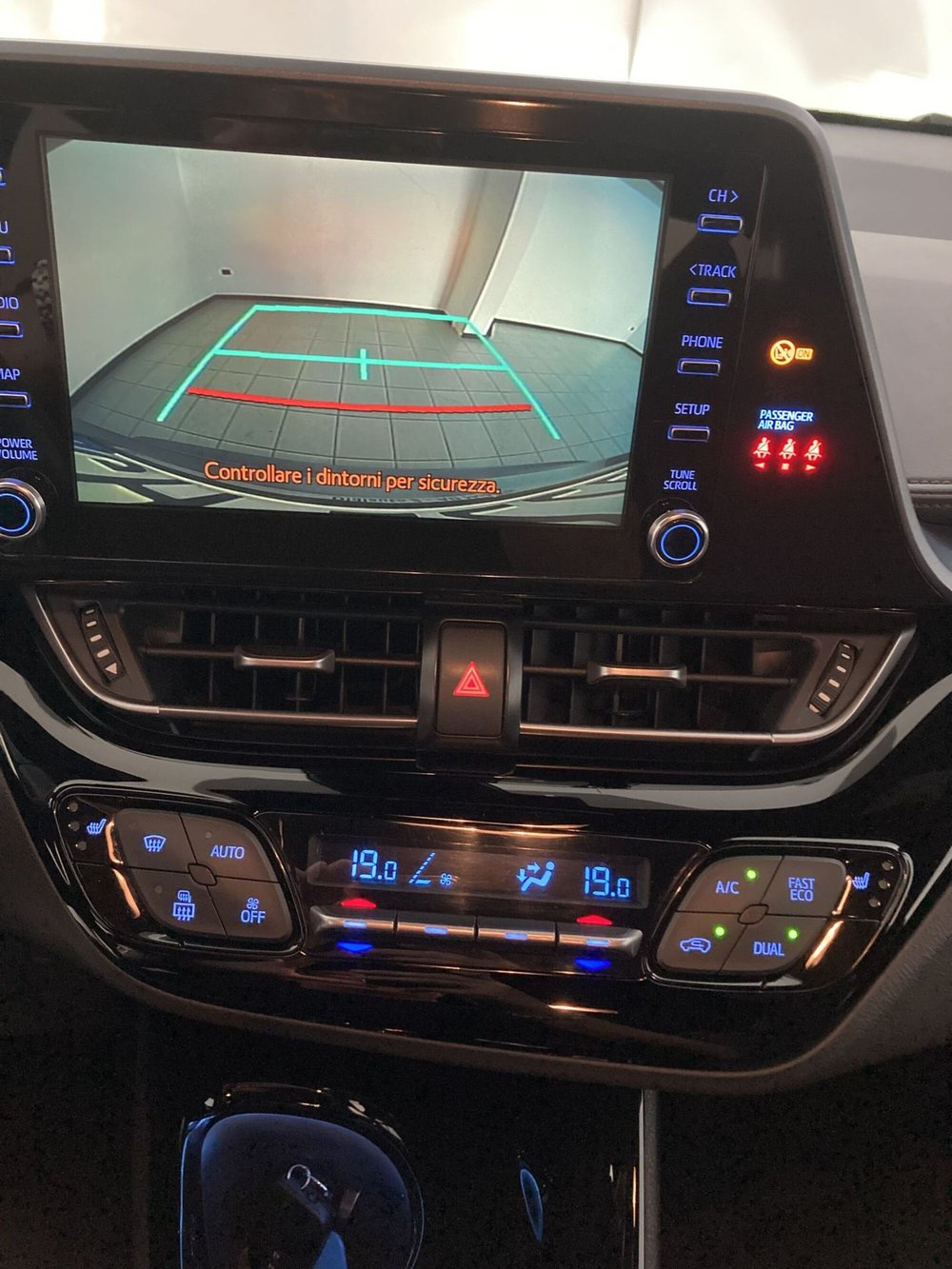Toyota Toyota C-HR usata a Barletta-Andria-Trani (15)