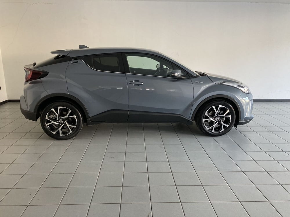 Toyota Toyota C-HR usata a Barletta-Andria-Trani (3)