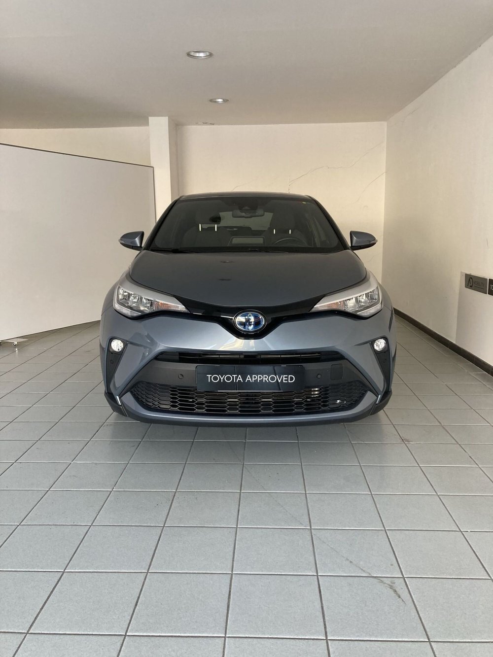 Toyota Toyota C-HR usata a Barletta-Andria-Trani (4)