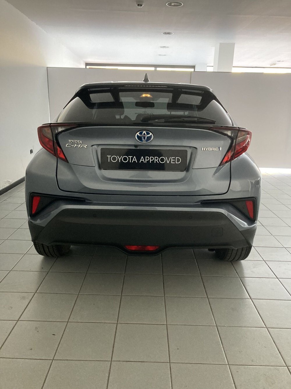 Toyota Toyota C-HR usata a Barletta-Andria-Trani (5)