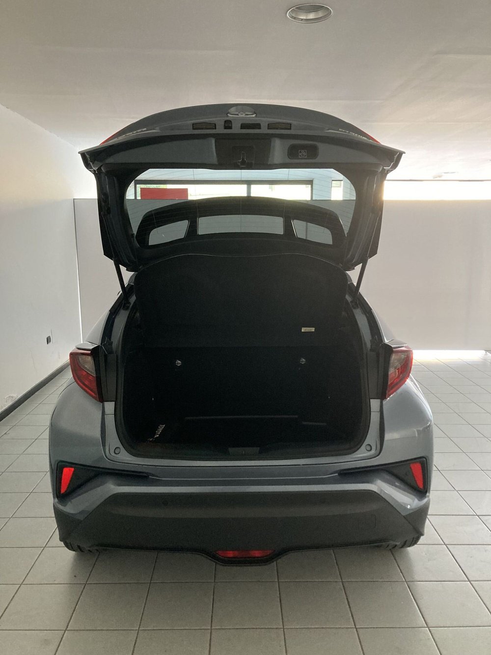 Toyota Toyota C-HR usata a Barletta-Andria-Trani (6)