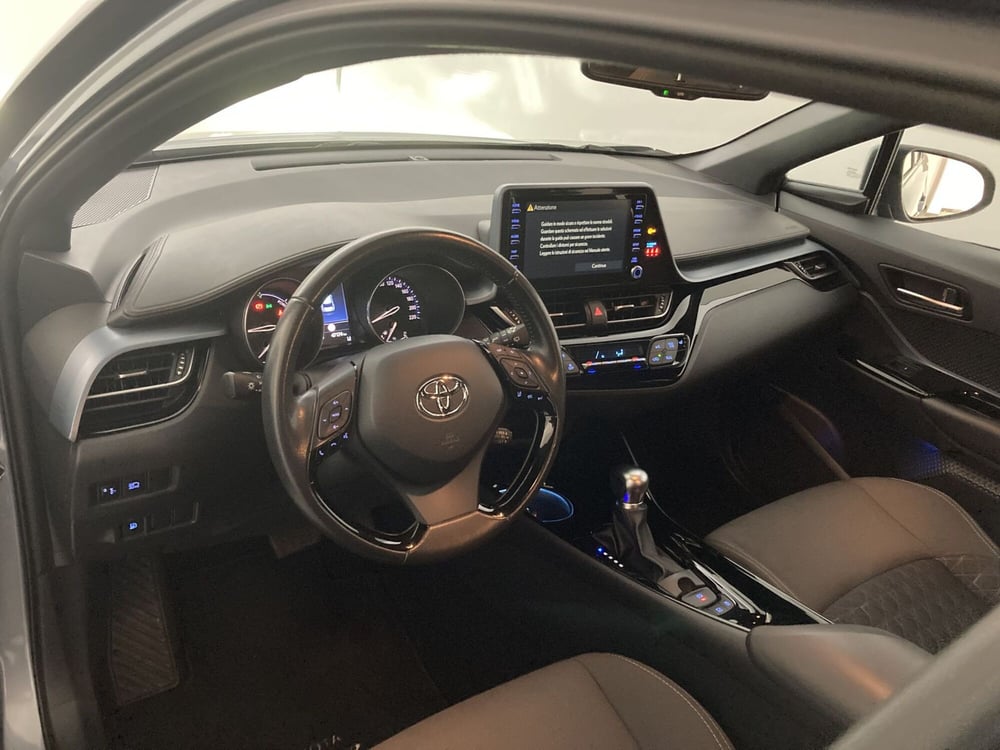 Toyota Toyota C-HR usata a Barletta-Andria-Trani (9)