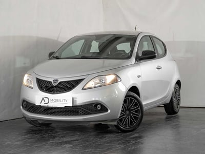 Lancia Ypsilon 1.2 69 CV 5 porte Elefantino Blu del 2020 usata a San Severo