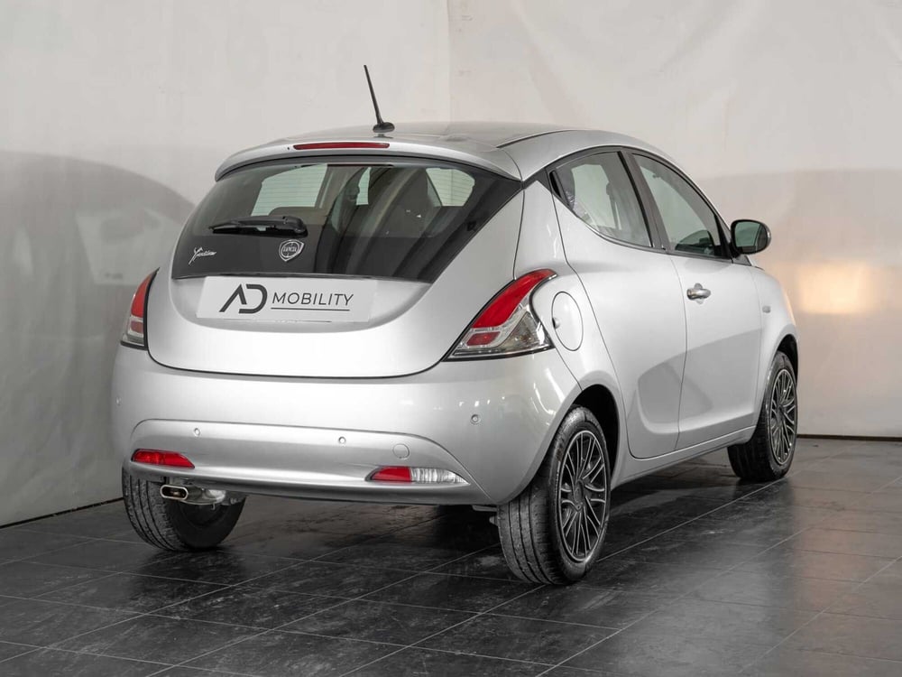 Lancia Ypsilon usata a Foggia (17)