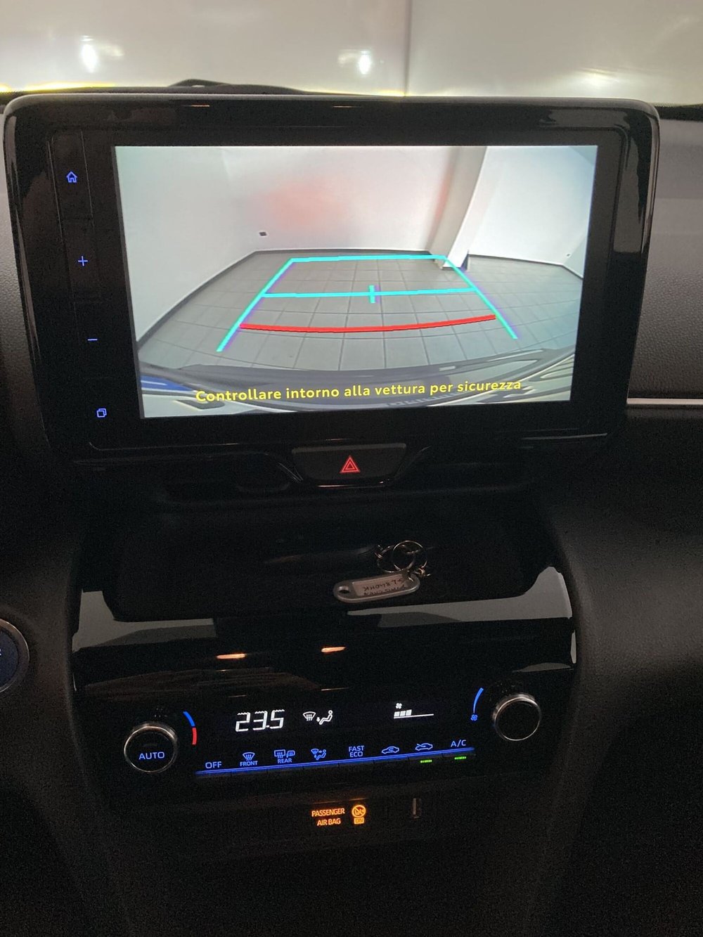 Toyota Yaris Cross usata a Barletta-Andria-Trani (14)