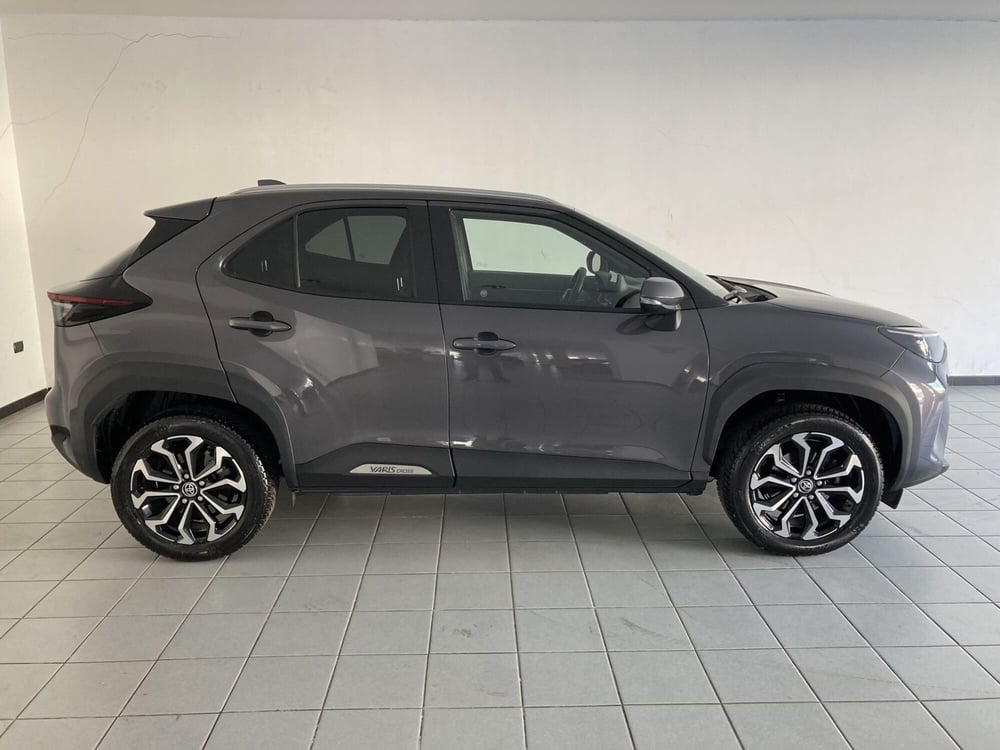 Toyota Yaris Cross usata a Barletta-Andria-Trani (4)