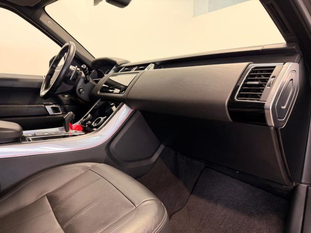Land Rover Range Rover Sport usata a Venezia (7)