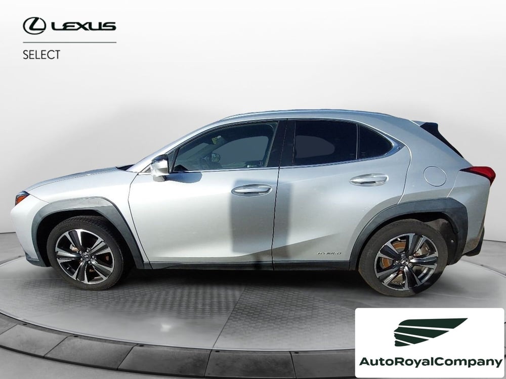 Lexus UX usata a Roma (4)