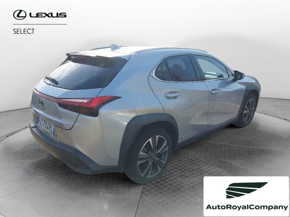 Lexus UX usata a Roma (7)