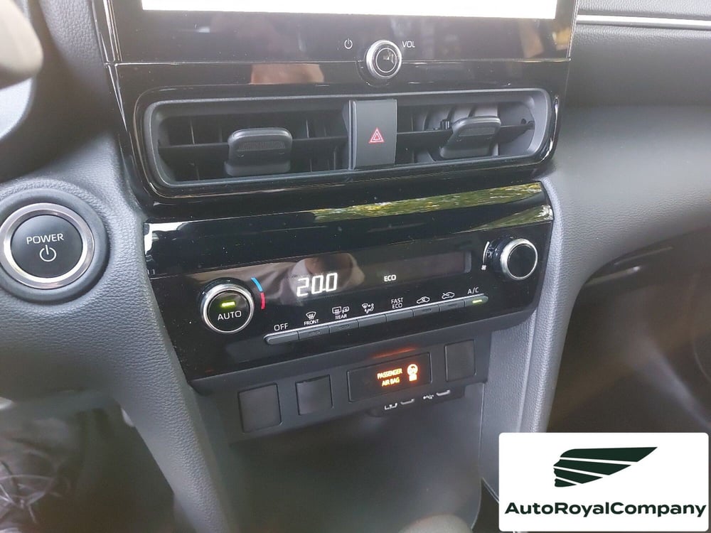 Toyota Yaris Cross usata a Roma (16)