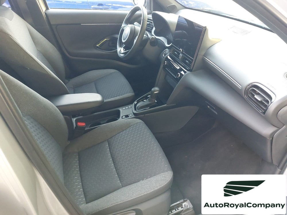 Toyota Yaris Cross usata a Roma (18)