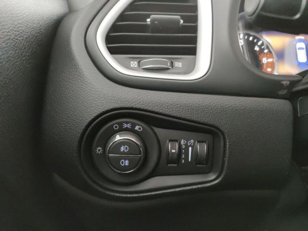 Jeep Renegade usata a Modena (12)