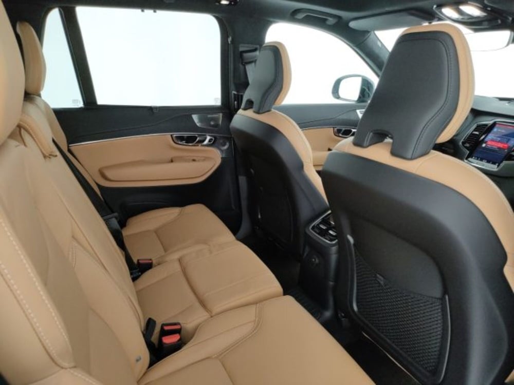 Volvo XC90 nuova a Modena (10)