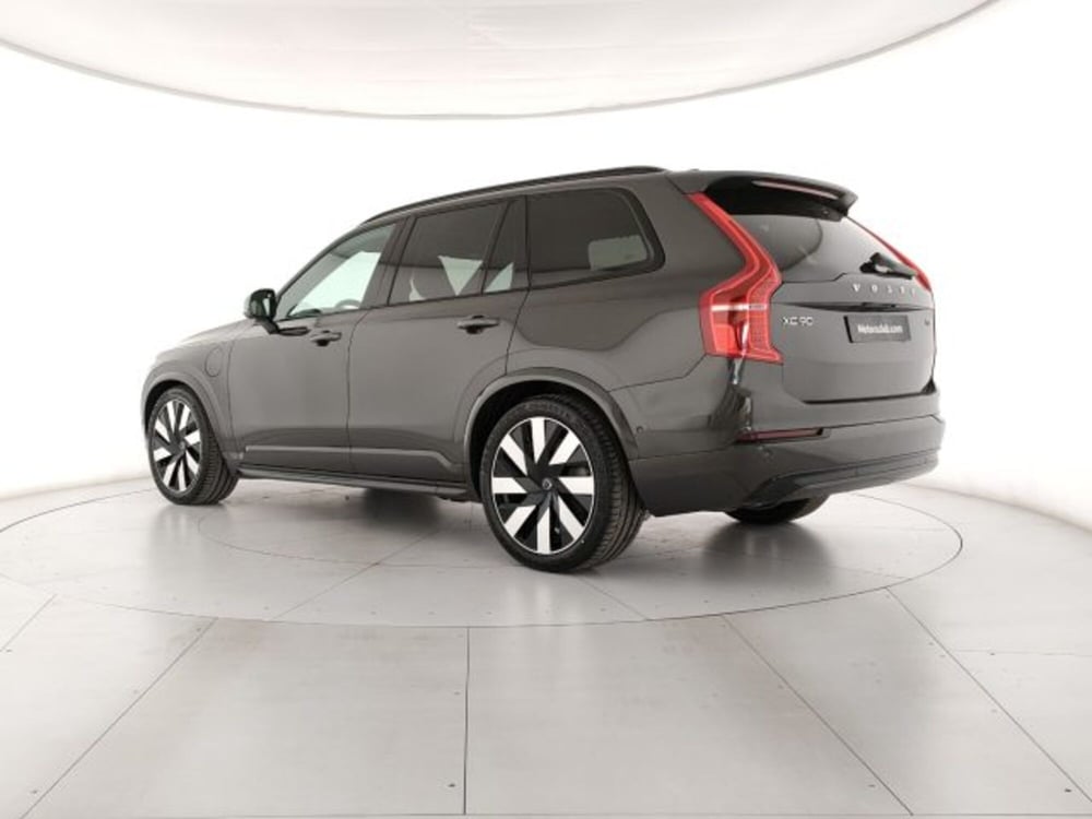 Volvo XC90 nuova a Modena (3)