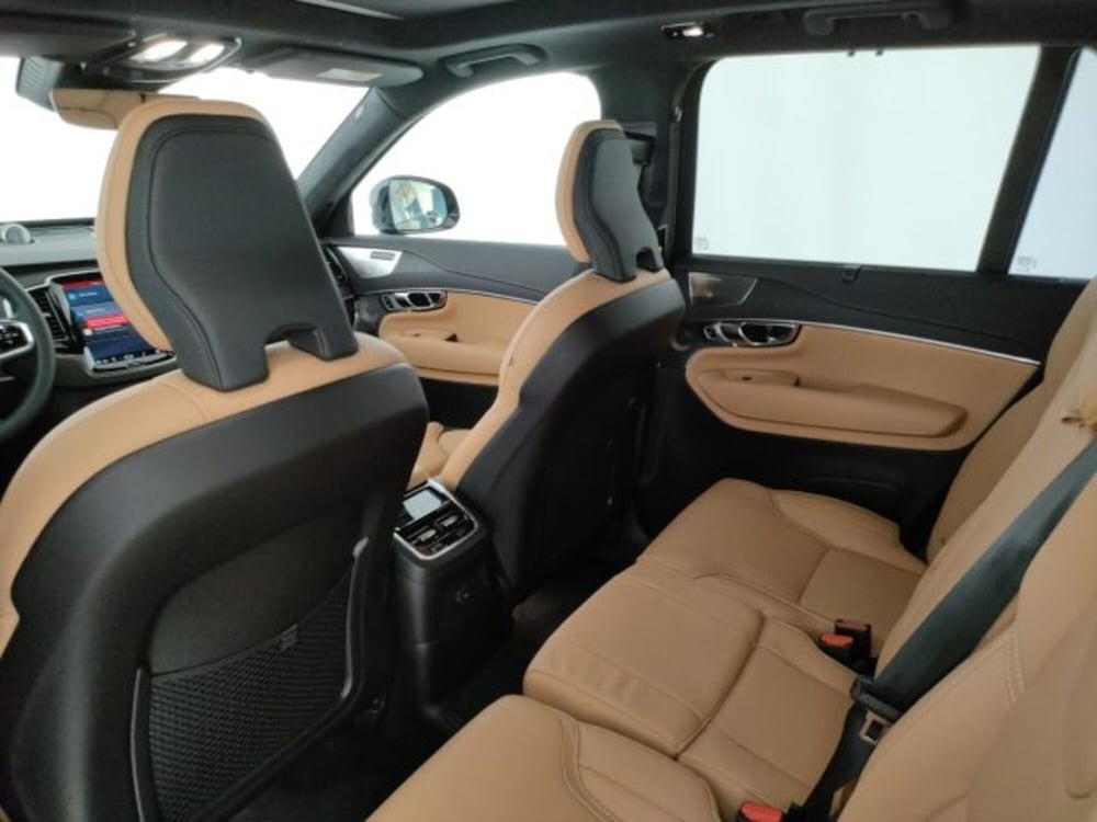 Volvo XC90 nuova a Modena (9)