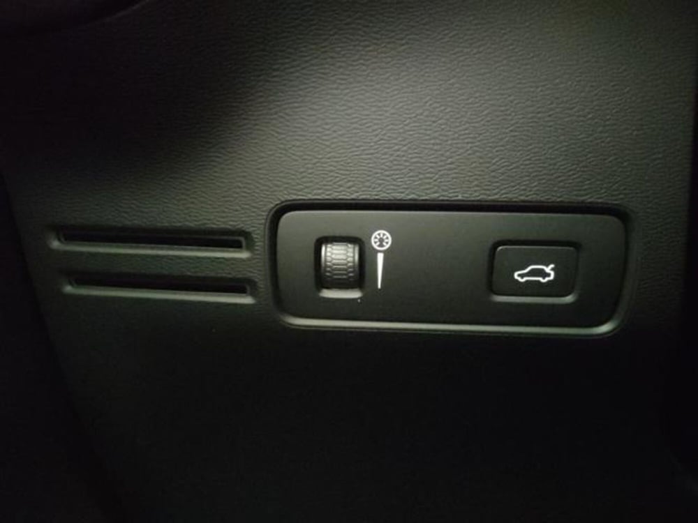 Volvo XC40 usata a Modena (11)