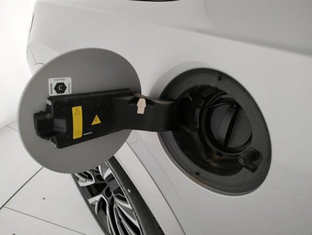 Volvo XC90 nuova a Modena (10)