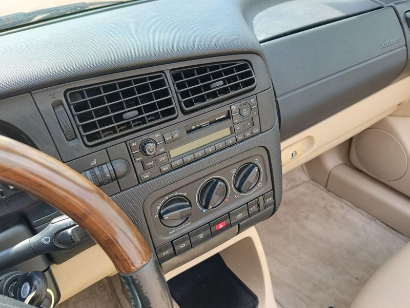 Volkswagen Golf Cabrio usata a Lecce (7)