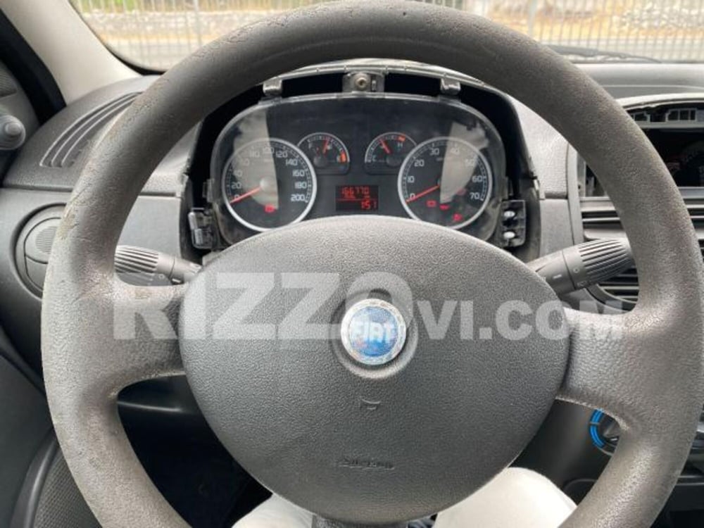 Fiat Punto usata a Lecce (10)
