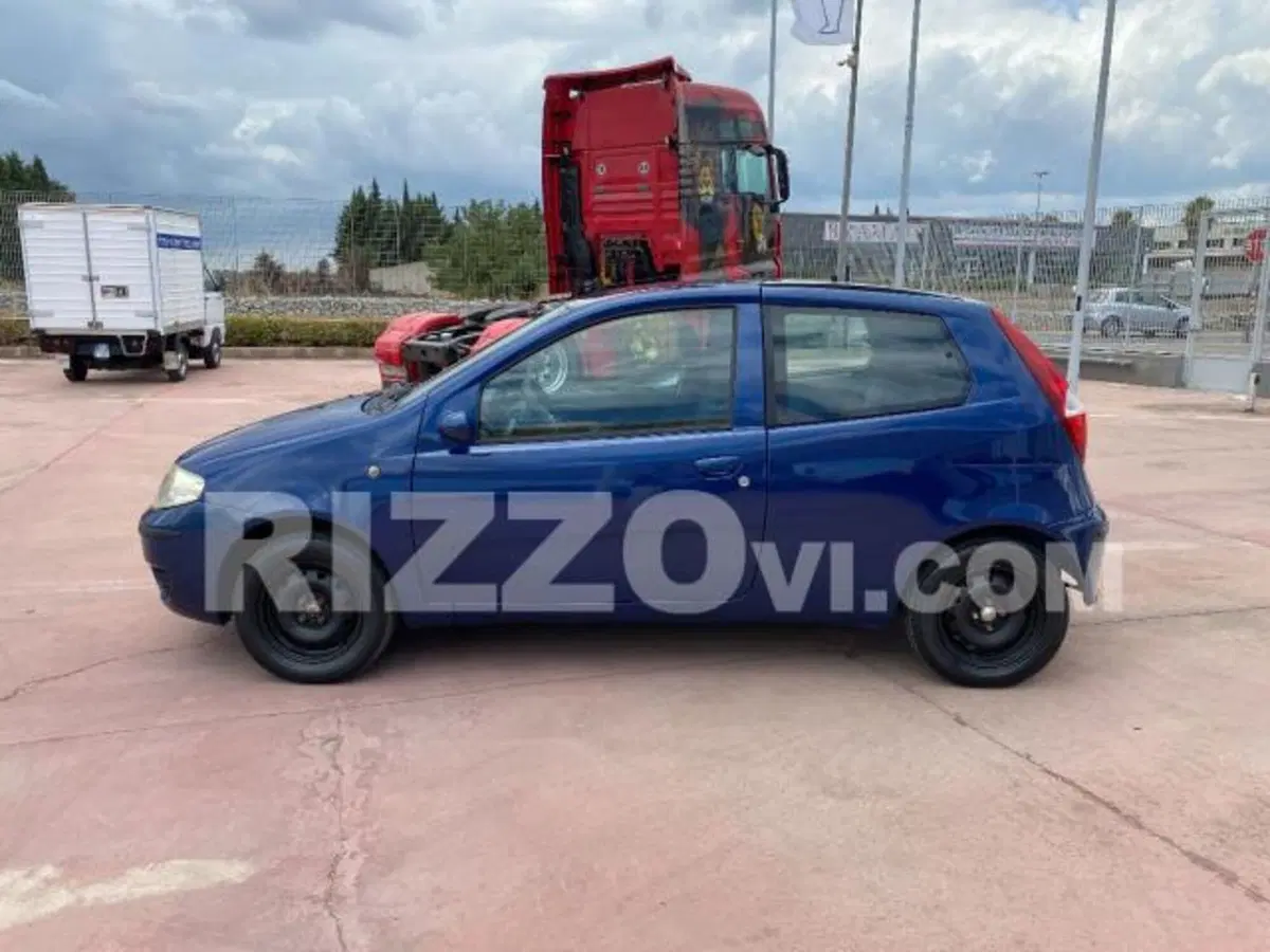 Fiat Punto usata a Lecce (2)