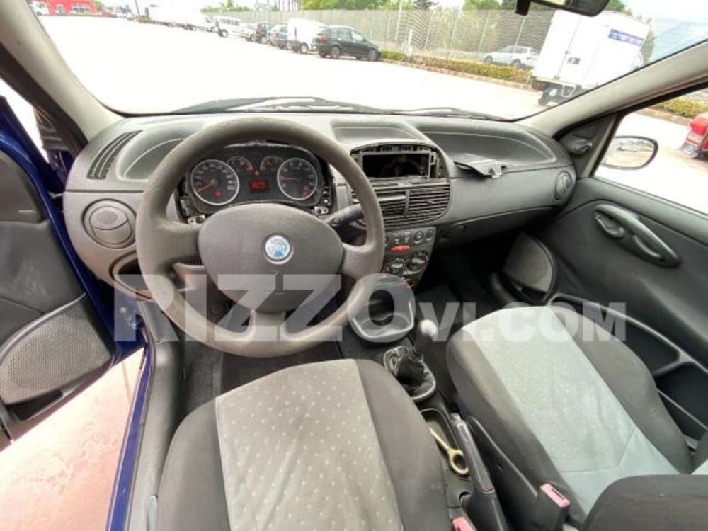 Fiat Punto usata a Lecce (8)