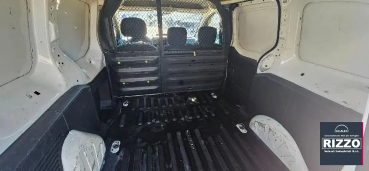 Citroen Berlingo usata a Lecce (9)