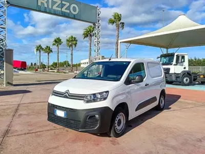 Citroen Berlingo 1.5 bluehdi M Plus s&amp;s 100cv del 2021 usata a Surano