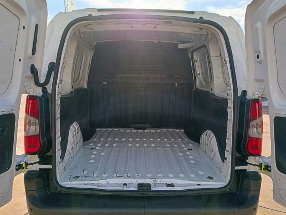 Citroen Berlingo usata a Lecce (7)