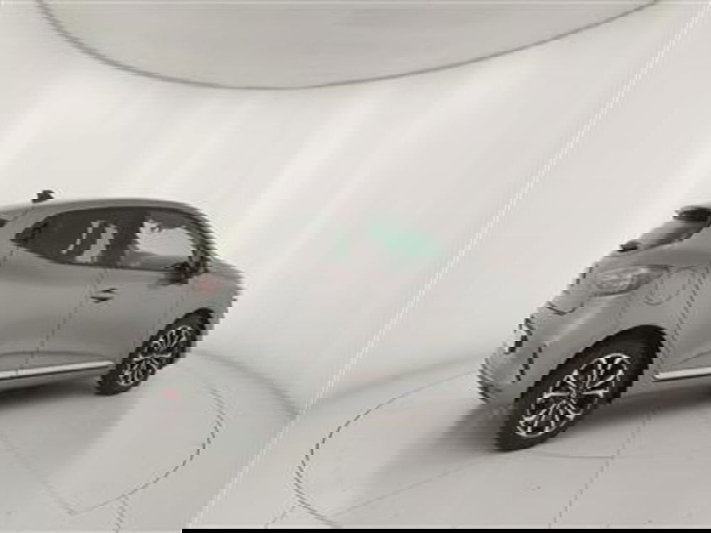 Renault Clio usata a Bari (8)