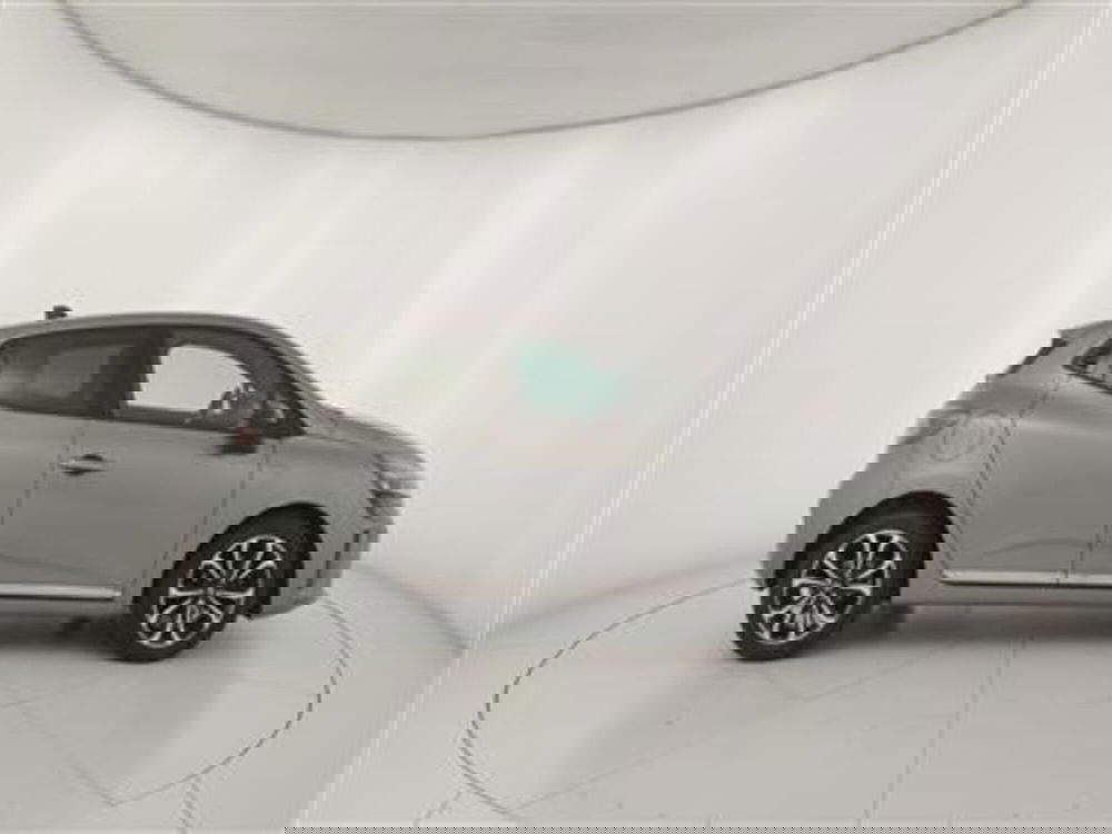 Renault Clio usata a Bari (9)