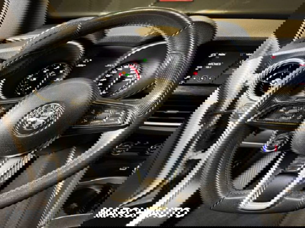 Alfa Romeo Stelvio usata a Perugia (16)