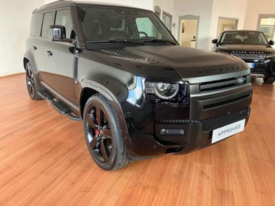 Land Rover Defender 110 3.0d i6 mhev X-Dynamic SE awd 250cv auto del 2023 usata a Massarosa