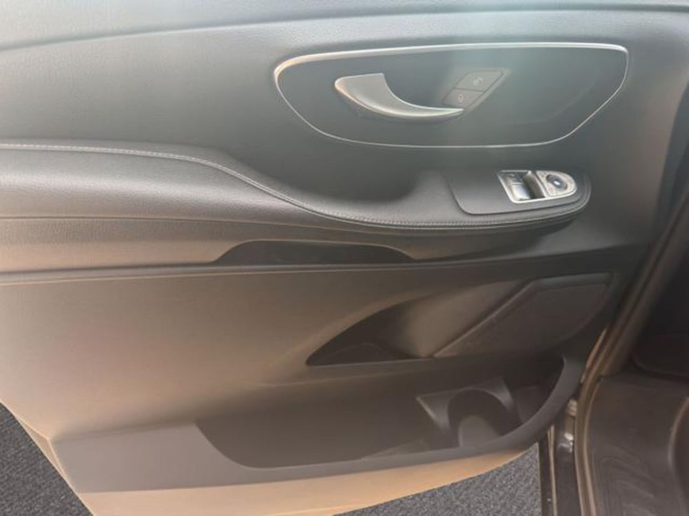 Mercedes-Benz Classe V usata a Milano (15)