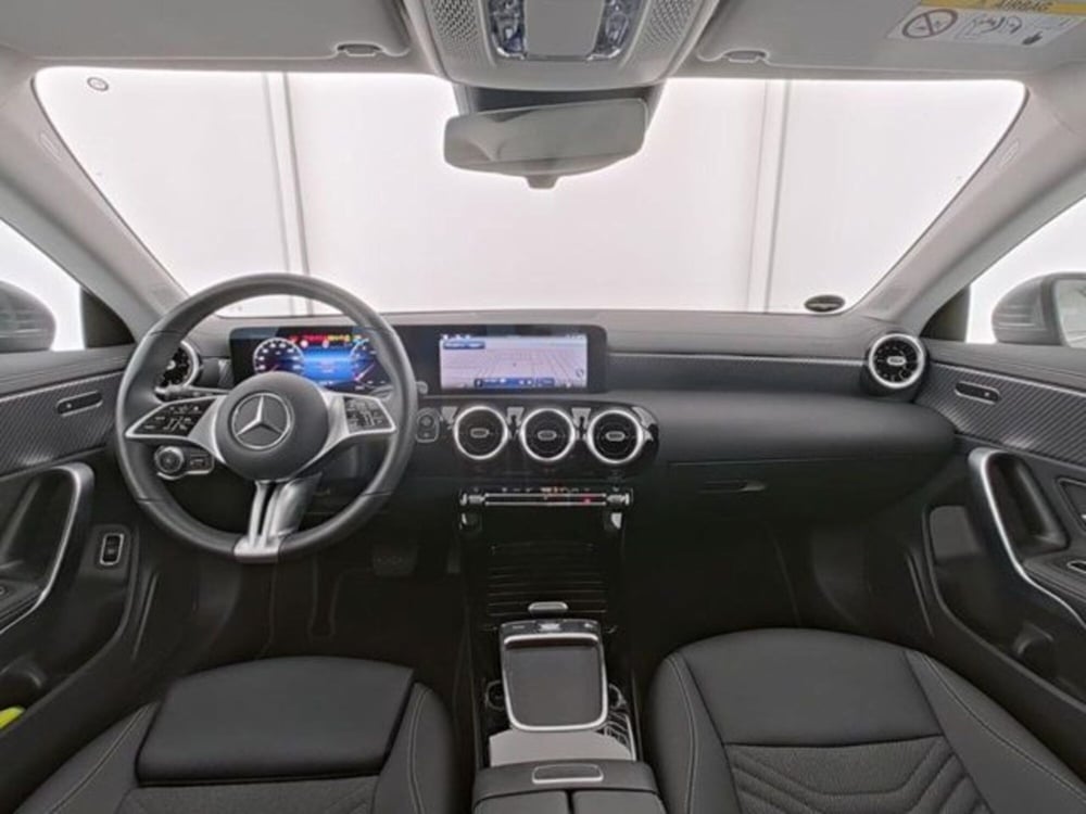 Mercedes-Benz CLA Shooting Brake usata a Novara (6)