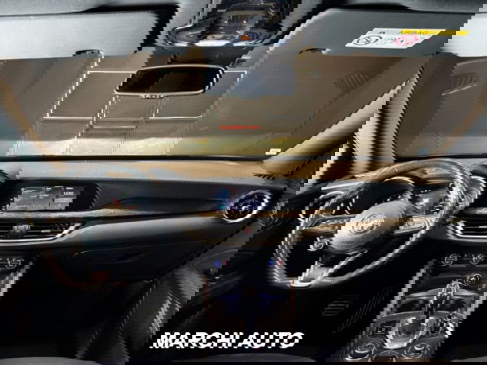 Alfa Romeo Stelvio usata a Perugia (13)