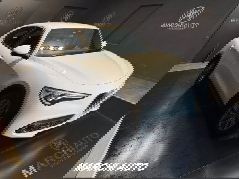 Alfa Romeo Stelvio usata a Perugia (3)